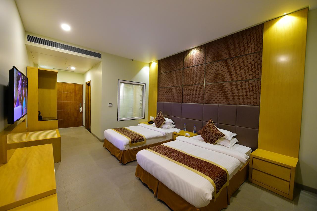Hotel H - Sandhill Hotels Private Limited อานันด์ ภายนอก รูปภาพ