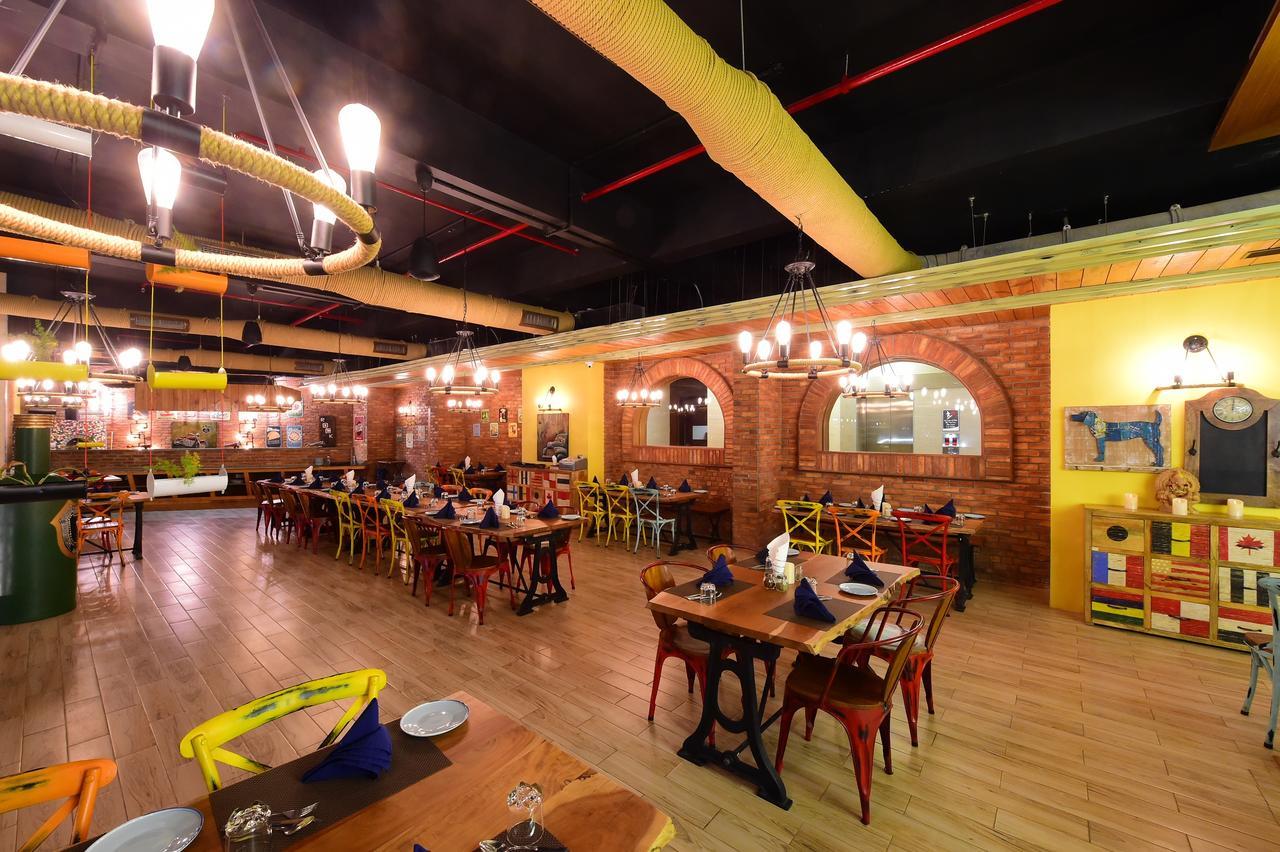 Hotel H - Sandhill Hotels Private Limited อานันด์ ภายนอก รูปภาพ