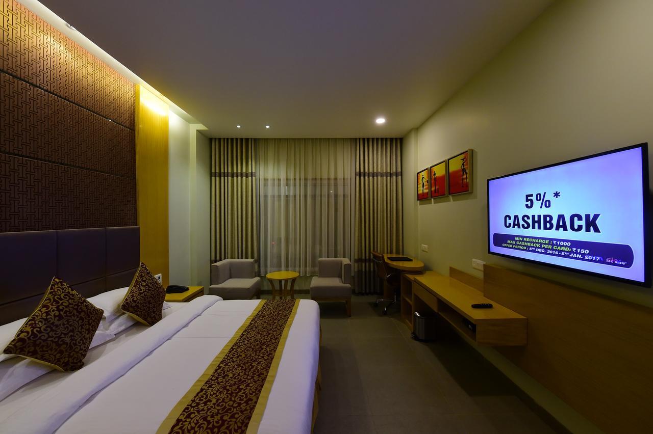 Hotel H - Sandhill Hotels Private Limited อานันด์ ภายนอก รูปภาพ