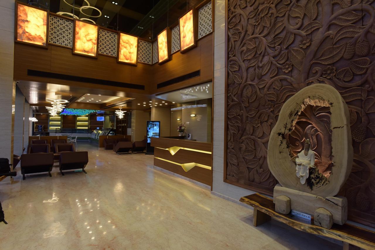 Hotel H - Sandhill Hotels Private Limited อานันด์ ภายนอก รูปภาพ