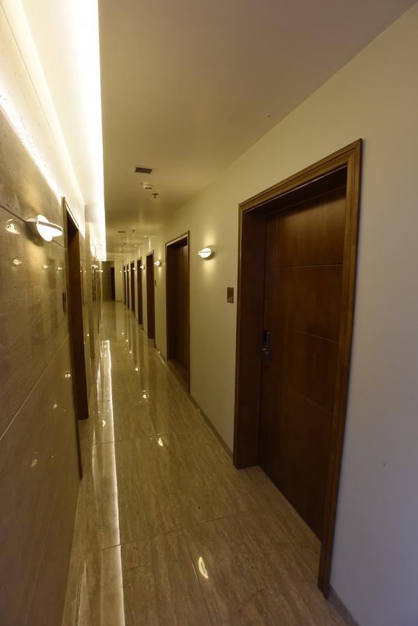 Hotel H - Sandhill Hotels Private Limited อานันด์ ภายนอก รูปภาพ